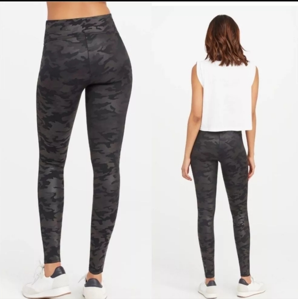 Spanx Faux Leather Camo Leggings Black Womens Size XS